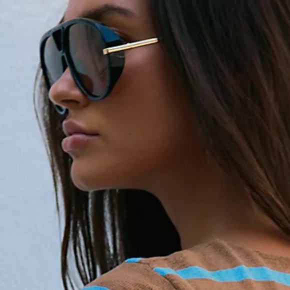 Free People Accessories - Aviator Sunglasses
NWOT
Free People
Color- Berry